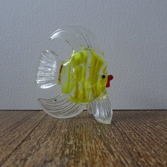Vintage Glass Fish Figurine - Picture 6 of 6
